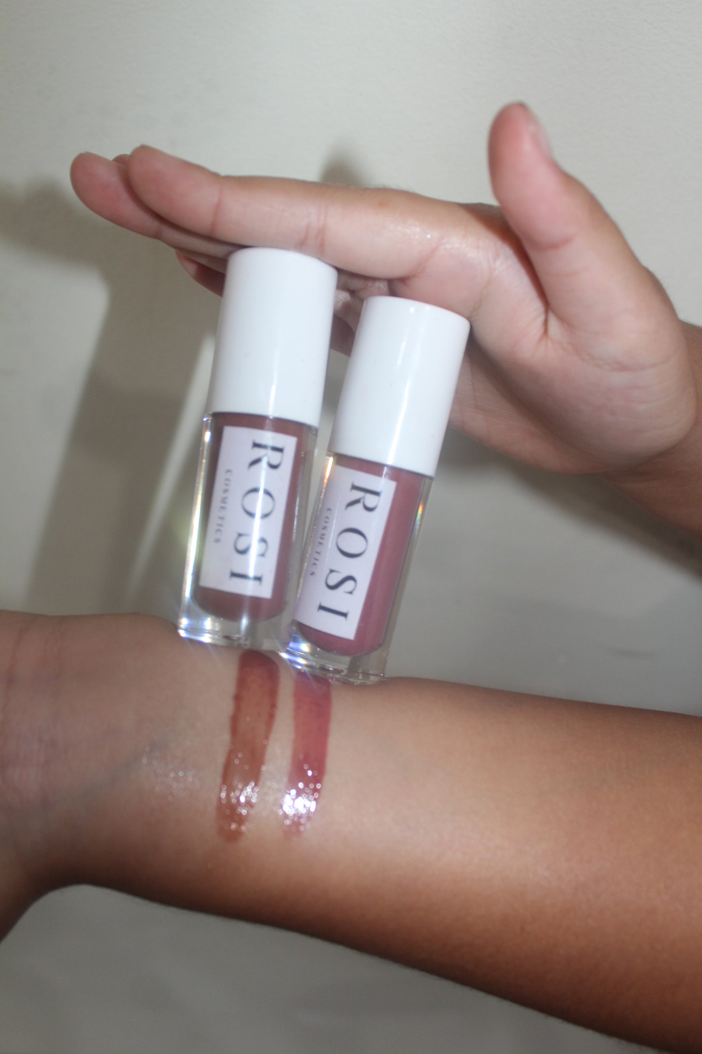 MAIN SQUEEZE Lip Gloss